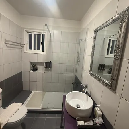 アパート La Vie Royale ニコシア