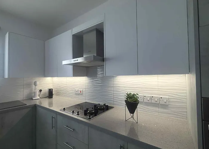 Апартаменты Elegant 2Br Apartment- La Vie Royale *