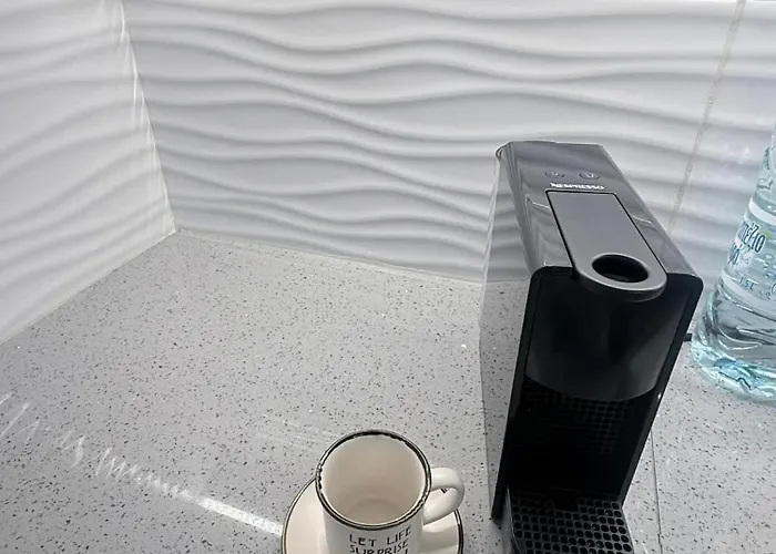 Elegant 2Br Apartment- La Vie Royale Апартаменты